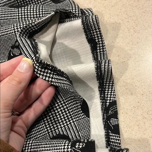 Torrid Black and Gray Skater Mini Skirt with Pleats - Picture 4 of 4